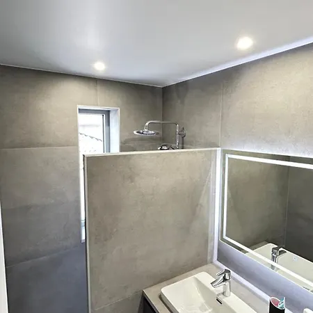 2 Dans Neuf, Terrasse Sud, Meuble Contemporain, Parking