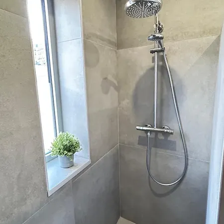 דירה 2 Dans Neuf, Terrasse Sud, Meuble Contemporain, Parking *