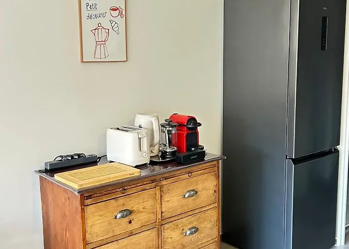 2 Dans Neuf, Terrasse Sud, Meublé Contemporain, Parking *