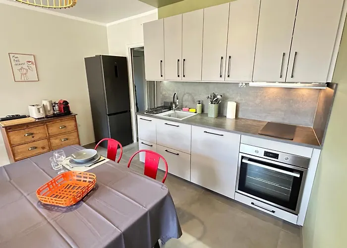 2 Dans Neuf, Terrasse Sud, Meublé Contemporain, Parking * Aix-les-Bains