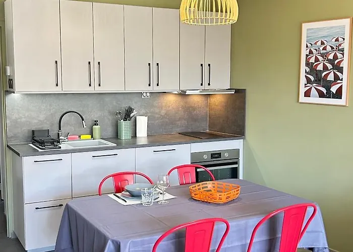 2 Dans Neuf, Terrasse Sud, Meublé Contemporain, Parking