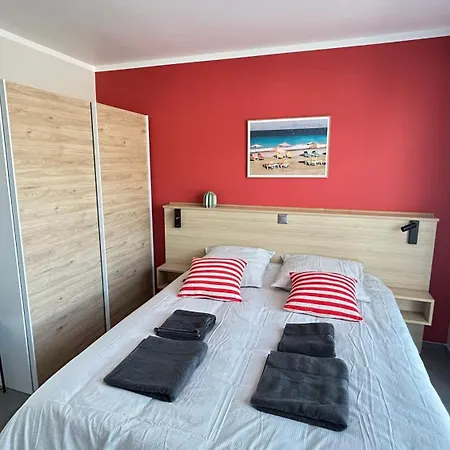 아파트 2 Dans Neuf, Terrasse Sud, Meuble Contemporain, Parking 엑스레뱅