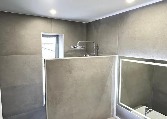 2 Dans Neuf, Terrasse Sud, Meuble Contemporain, Parking