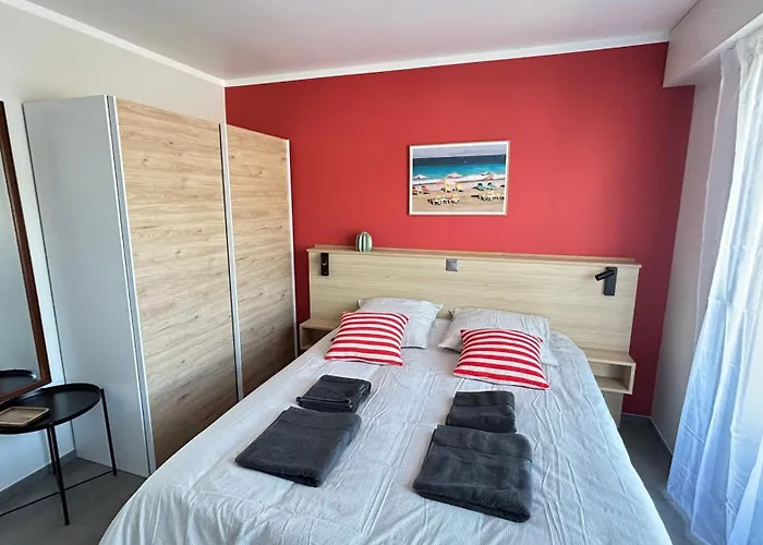 شقة 2 Dans Neuf, Terrasse Sud, Meuble Contemporain, Parking إيكس ليه با