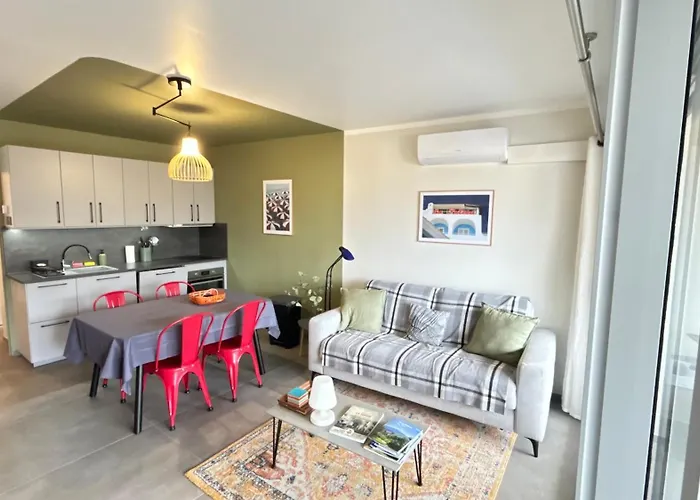 شقة 2 Dans Neuf, Terrasse Sud, Meuble Contemporain, Parking إيكس ليه با